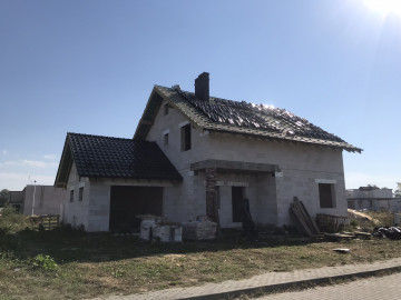Двухэтажный дом с мансардой