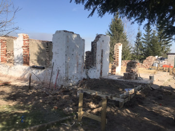 Реконструкция небольшого домика в Малиновке