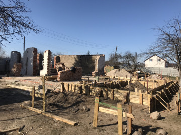 Реконструкция небольшого домика в Малиновке