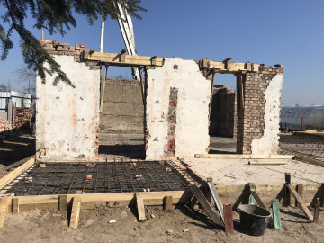Реконструкция небольшого домика в Малиновке