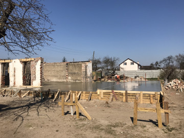 Реконструкция небольшого домика в Малиновке