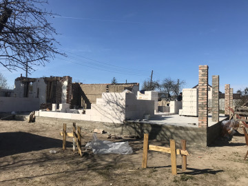 Реконструкция небольшого домика в Малиновке