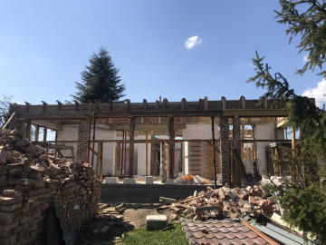 Реконструкция небольшого домика в Малиновке