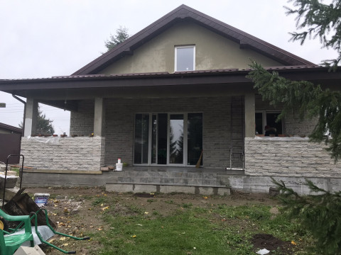 Реконструкция небольшого домика в Малиновке
